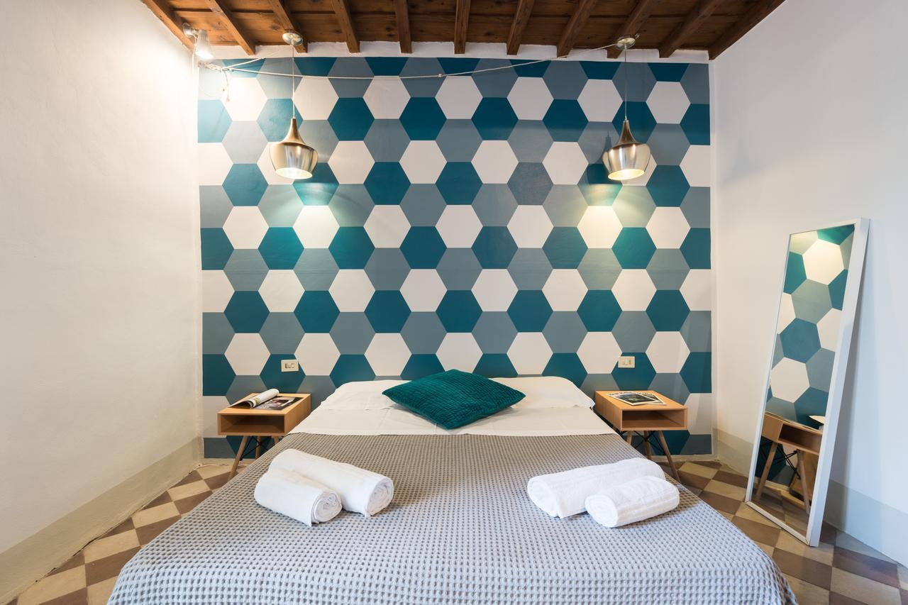 F6 - Santa Croce One Bedroom Flat For 2 Or 3 Guests ฟลอเรนซ์ ภายนอก รูปภาพ