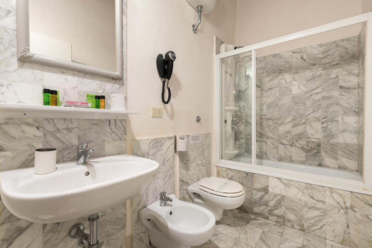 F6 - Santa Croce One Bedroom Flat For 2 Or 3 Guests ฟลอเรนซ์ ภายนอก รูปภาพ