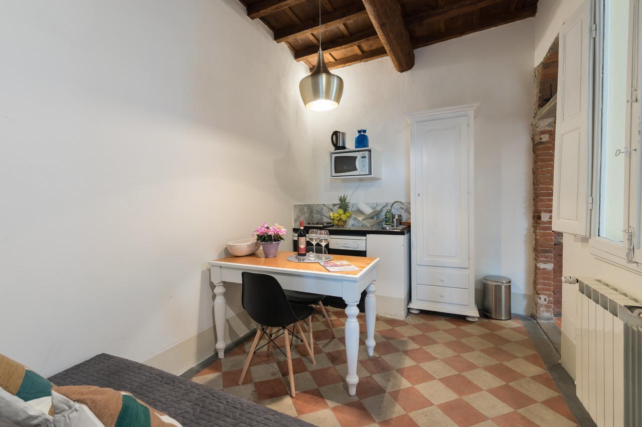 F6 - Santa Croce One Bedroom Flat For 2 Or 3 Guests ฟลอเรนซ์ ภายนอก รูปภาพ